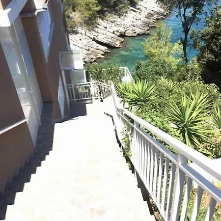 Yucca Bay Korcula Blato